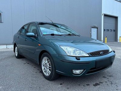 Second-hand Ford Focus Ghia 116 CP (85 kW) 2004 Verde Berlinǎ