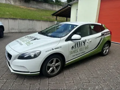 Gebraucht Volvo V40 Kinetic 120 PS (88 kW) 2018 Weiß Kombi