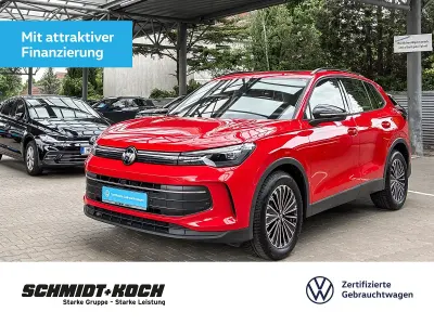 Gebraucht VW Tiguan Goal 150 PS (110 kW) 2025 Persimmon red (rot) SUV