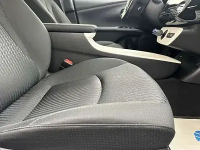 Gebraucht Toyota Prius Comfort 98 PS (72 kW) 2016 Weiß metallic