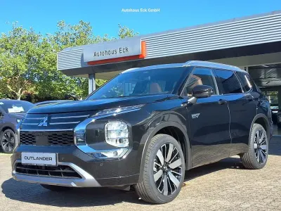 Neu Mitsubishi Outlander P-HEV Top 306 PS (225 kW) 2026 Schwarz SUV