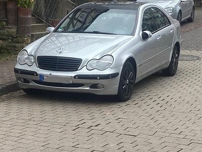 Gebraucht Mercedes C220 143 PS (105 kW) 2003 Silber Limousine