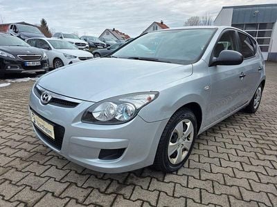 Silber Gebraucht 2009 Hyundai i30 Limousine | 2.990 € (Guter Preis)