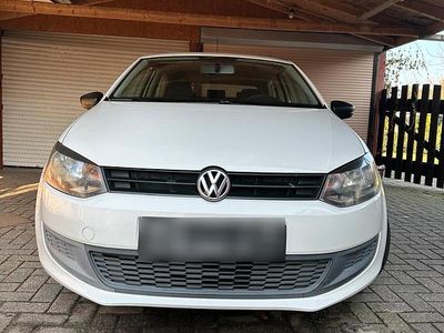 Gebraucht VW Polo 60 PS (44 kW) 2010 Weiß Kleinwagen