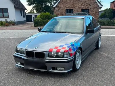 Gebraucht BMW 318 M Sport 113 PS (83 kW) 1991 Grau Limousine