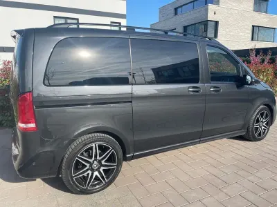 Używany Mercedes V300 AMG line 239 KM (175 kW) 2020 Szary Minivan