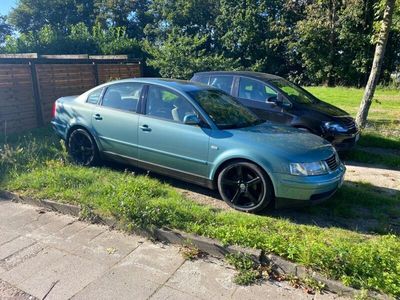 Gebraucht VW Passat Comfortline 193 PS (141 kW) 1999 Grün Limousine