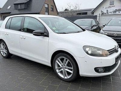 Gebraucht VW Golf VII Style 105 PS (77 kW) 2012 Weiß Limousine