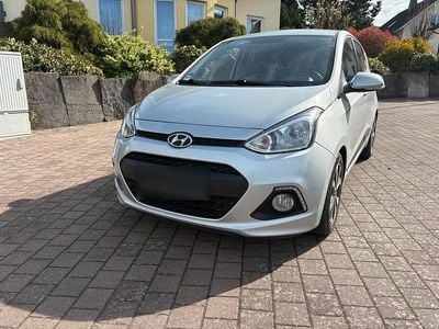 Second-hand Hyundai i10 Passion 87 CP (63 kW) 2016 Argintiu Hatchback