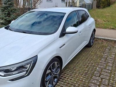 Gebraucht Renault Mégane IV Bose Edition 132 PS (97 kW) 2017 Weiß Limousine