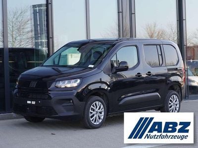 Neu Fiat Doblò 131 PS (96 kW) 2026 Schwarz Van / Kleinbus