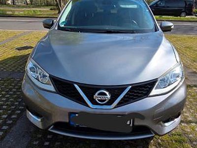 Gebraucht Nissan Pulsar Tekna 116 PS (85 kW) 2015 Grau Kleinwagen