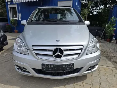 Gebraucht Mercedes B160 95 PS (69 kW) 2010 Polarsilber  metalliclack Van / Kleinbus