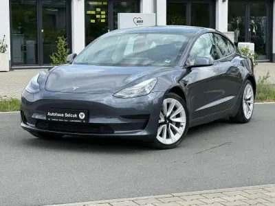 Usata Tesla Model 3 Standard Range Plus 239 kW (325 CV) 2021 Argento Berlina