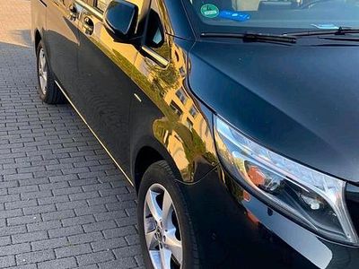 Schwarz Gebraucht 2014 Mercedes V250 Van / Kleinbus | 24.999 € (Fairer Preis)