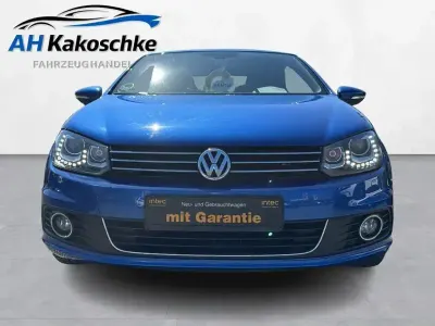 Gebraucht VW Eos 140 PS (102 kW) 2014 Rising blue metallic Cabrio