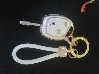 Usata Ford Fiesta Ghia 69 CV (50 kW) 2004 Grigio Utilitaria