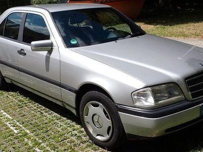 Mercedes C180