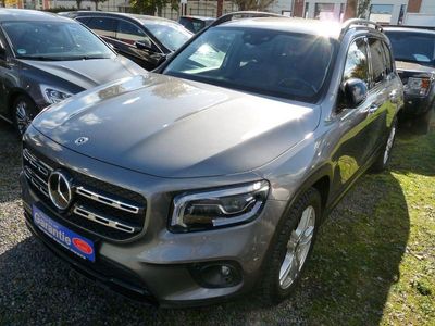 Mercedes GLB220