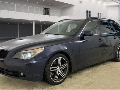 Gebraucht BMW 525 Advantage 177 PS (130 kW) 2005 Blau Kombi