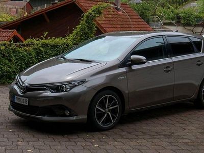 Toyota Auris Hybrid