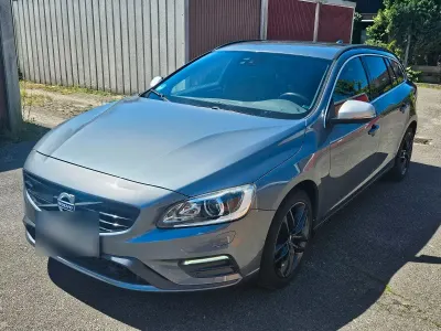 Gebraucht Volvo V60 R-Design 190 PS (139 kW) 2017 Grau Kombi