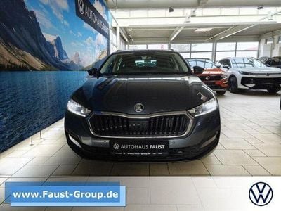 Gebraucht Skoda Octavia Clever 110 PS (80 kW) 2022 Grau metallic Kombi