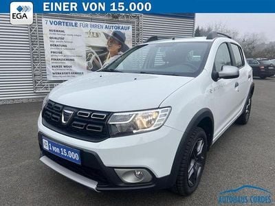 Gebraucht Dacia Sandero Celebration 90 PS (66 kW) 2018 Weiß Kleinwagen