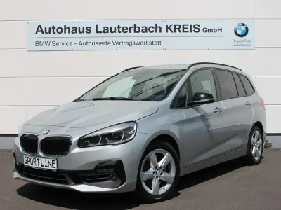Gebraucht BMW 220 Sport Line 190 PS (139 kW) 2019 Silber Van / Kleinbus