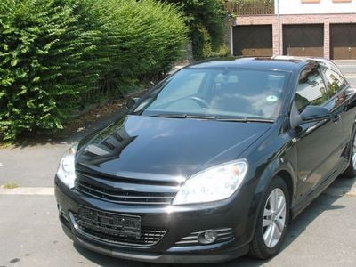 Gebraucht Opel Astra GTC 90 PS (66 kW) 2009 Schwarz metallic Coupé