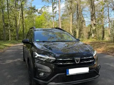 Gebraucht Dacia Jogger Extreme 110 PS (80 kW) 2022 Schwarz Van / Kleinbus