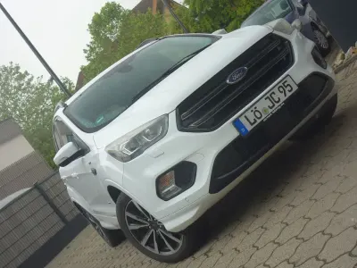 Używany Ford Kuga ST-Line 179 KM (131 kW) 2017 Biały SUV