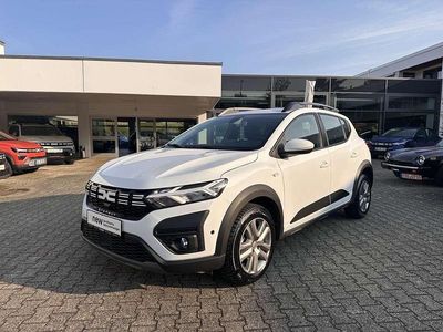 Gebraucht Dacia Sandero Expression 91 PS (66 kW) 2023 Arktis weiß Kleinwagen