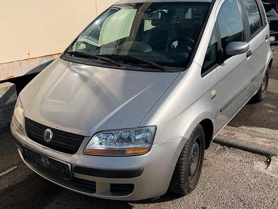 Gebraucht Fiat Idea 70 PS (51 kW) 2004 Silber Van / Kleinbus