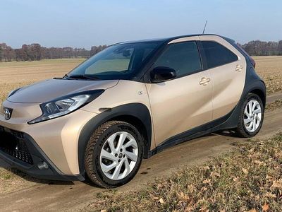 Gebraucht Toyota Aygo X Pulse 72 PS (52 kW) 2022 Beige SUV