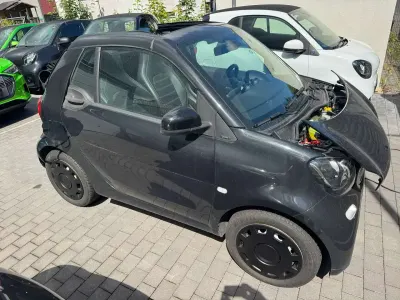 Gebraucht Smart ForTwo Cabrio Prime 60 kW (82 PS) 2017 Schwarz Cabrio