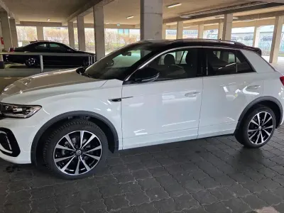 Usata VW T-Roc R-line 110 CV (80 kW) 2023 Bianco SUV