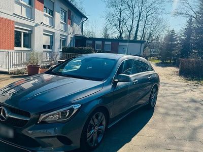 Gebraucht Mercedes CLA200 Shooting Brake 156 PS (114 kW) 2018 Grau Kombi