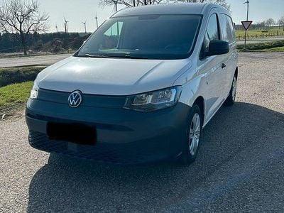 Second-hand VW Caddy 102 CP (75 kW) 2021 Alb Monovolum