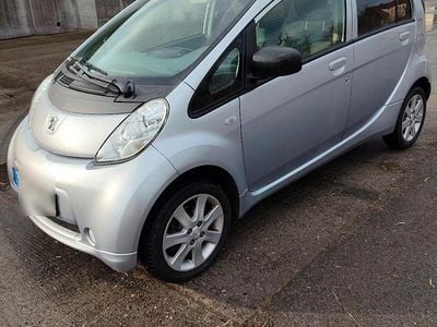 Gebraucht Peugeot iON 50 kW (69 PS) 2012 Silber Kleinwagen