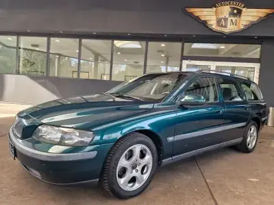 Usata Volvo V70 368 CV (270 kW) 2002 Verde Station wagon