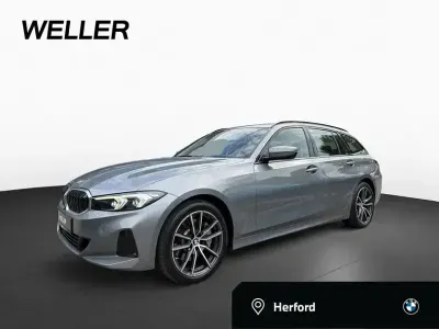 Gebraucht BMW 330 Comfort Edition 286 PS (210 kW) 2022 Skyscraper grau (grau) Kombi