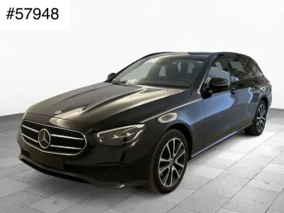 Gebraucht Mercedes E220 Avantgarde 200 PS (147 kW) 2022 Schwarz Limousine