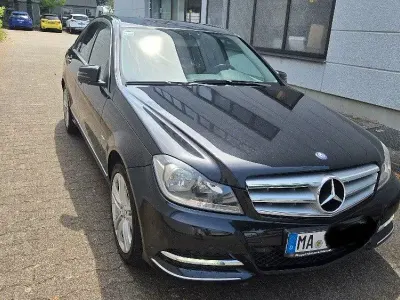 Gebraucht Mercedes C200 Avantgarde 136 PS (100 kW) 2012 Schwarz Limousine