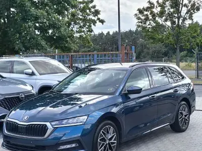 Gebraucht Skoda Octavia Ambition 150 PS (110 kW) 2022 Blau Kombi