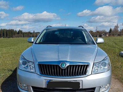 Gebraucht Skoda Octavia 122 PS (89 kW) 2011 Silber Kombi