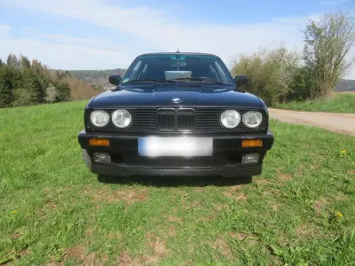Gebraucht BMW 320 129 PS (94 kW) 1988 Schwarz Kombi