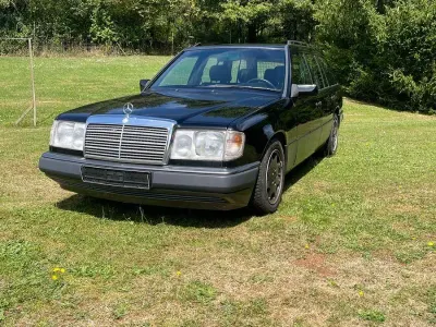 Gebraucht Mercedes E320 220 PS (161 kW) 1992 Schwarz Kombi