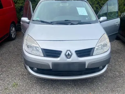 Używany Renault Mégane GrandTour 111 KM (81 kW) 2006 Srebrny Kombi