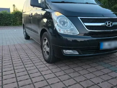 Gebraucht Hyundai H-1 170 PS (125 kW) 2010 Schwarz Van / Kleinbus